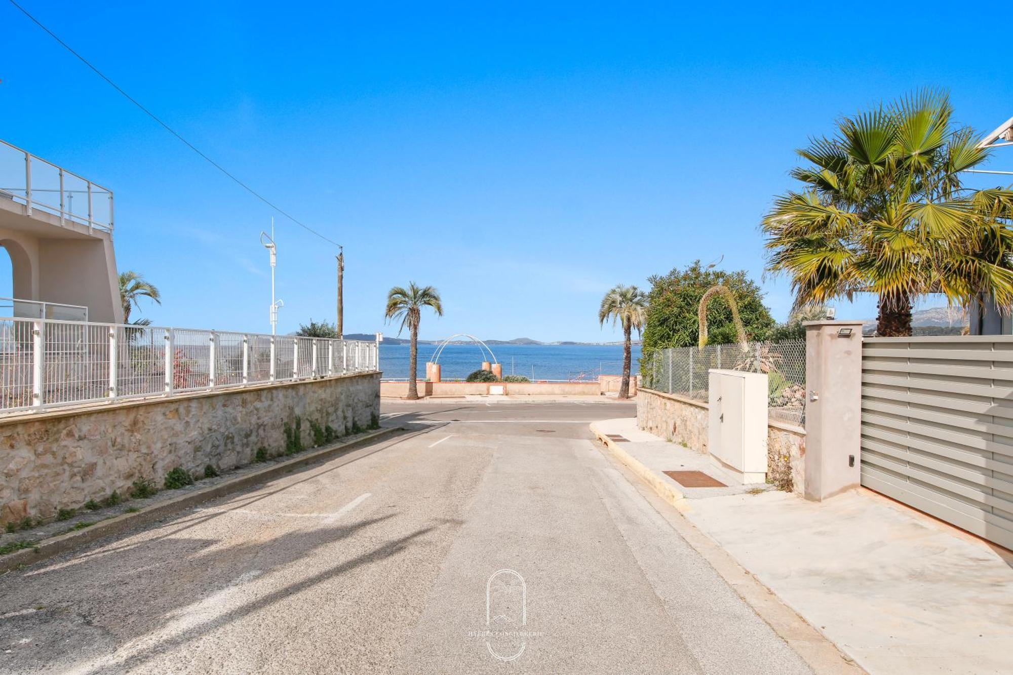 Villa Antoine Appartement Rdj Vue Mer Clim Wifi Parking Plage 50M La Garonne Le Pradet Kültér fotó