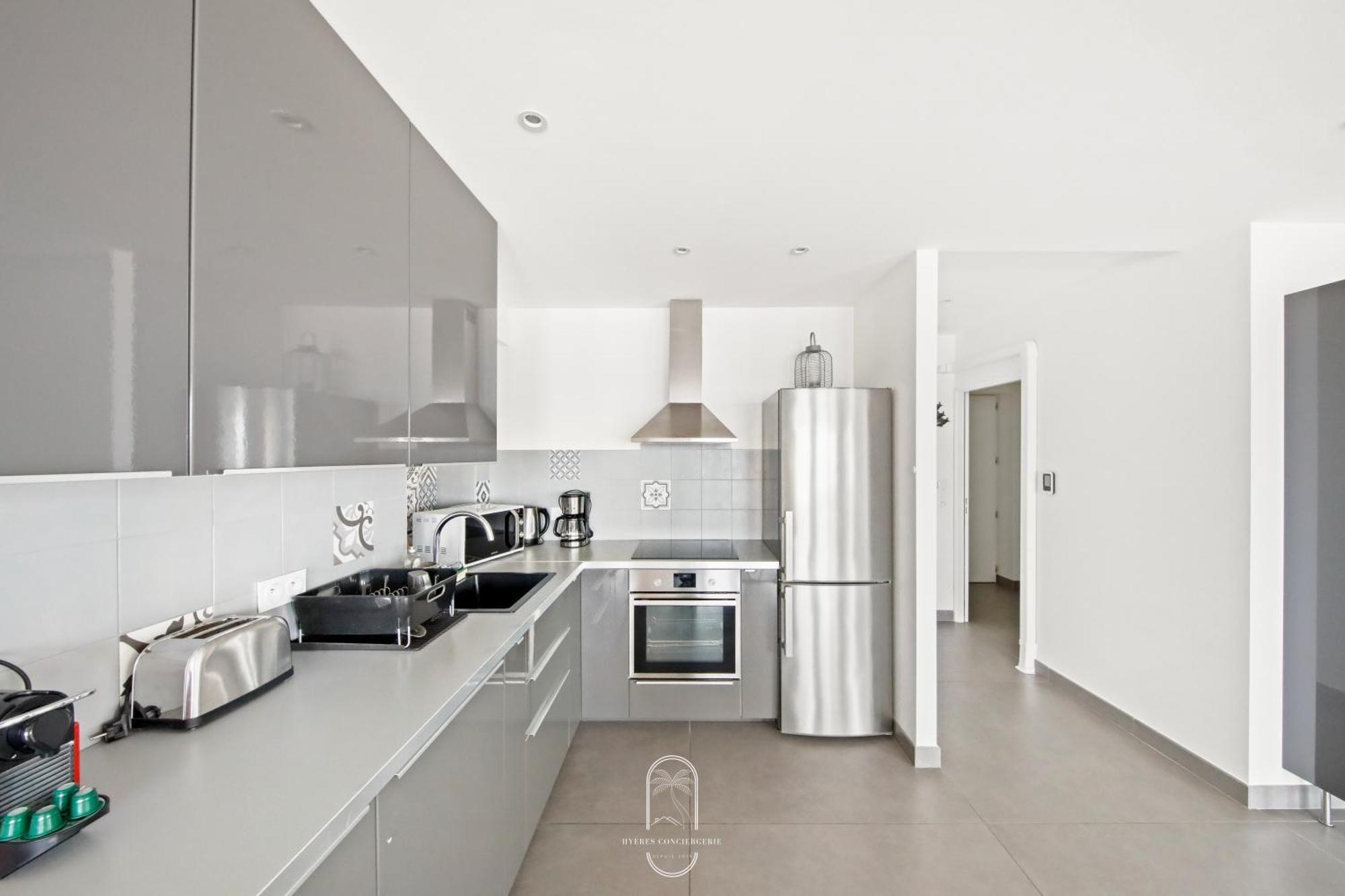 Villa Antoine Appartement Rdj Vue Mer Clim Wifi Parking Plage 50M La Garonne Le Pradet Kültér fotó