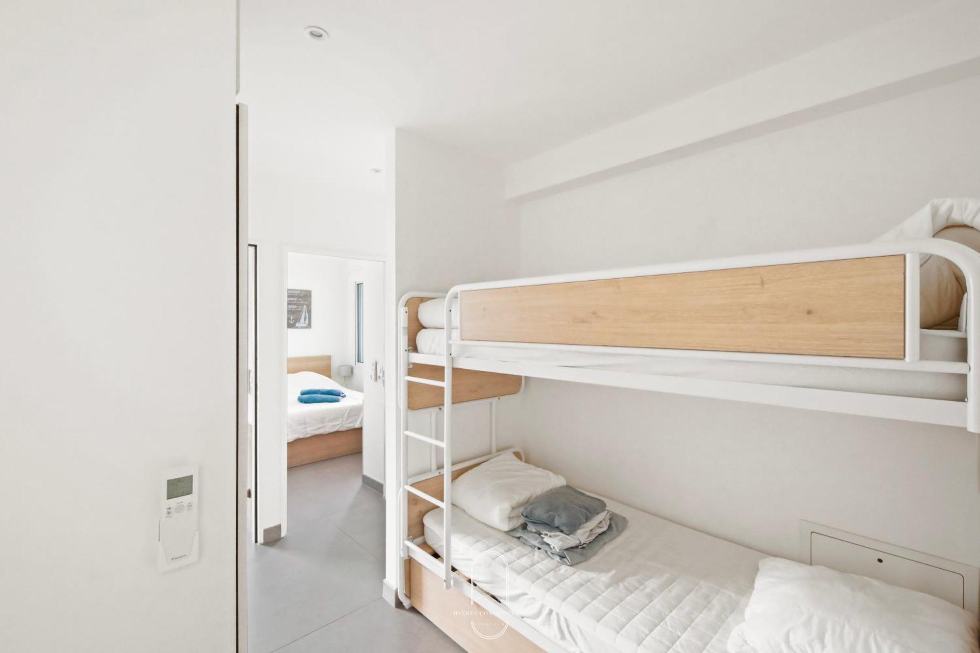 Villa Antoine Appartement Rdj Vue Mer Clim Wifi Parking Plage 50M La Garonne Le Pradet Kültér fotó